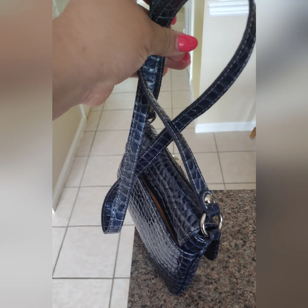 Vintage Kathy Van Zealand cross body